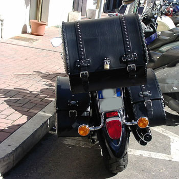 bauletto-moto-casco-sella-copriserbatoio-cuoio